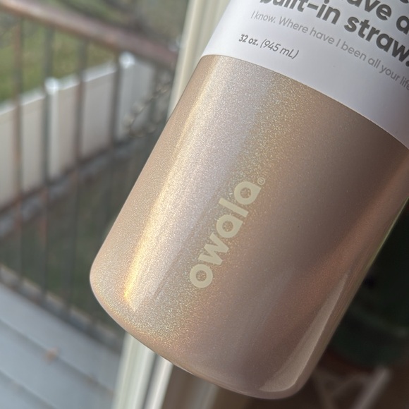 Merry & Bright Owala - Holiday Limited Edition - Picture 5 of 7